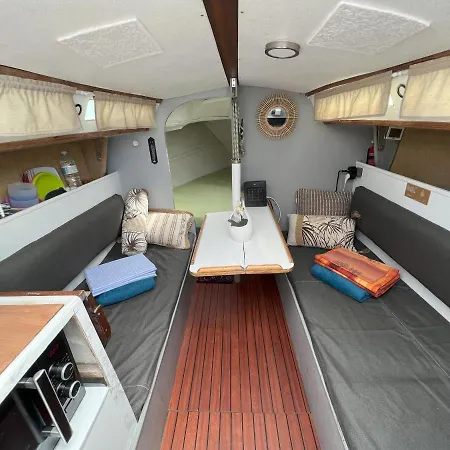 Location Un Petit Voilier *